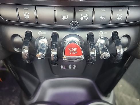 Used 2016 MINI Cooper S image 16