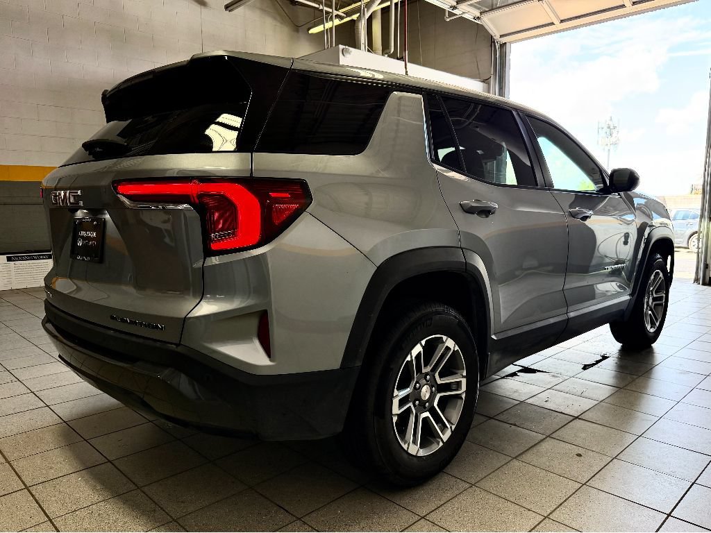 Used 2025 GMC Terrain Elevation FWD image 8