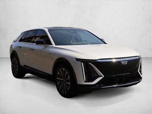 Used 2024 Cadillac Lyriq Sport AWD/4WD image 4