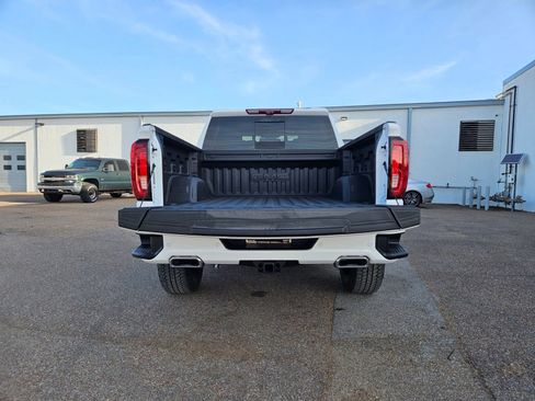 New 2026 GMC Sierra 1500 AT4 w/ AT4 Premium Package AWD/4WD image 4