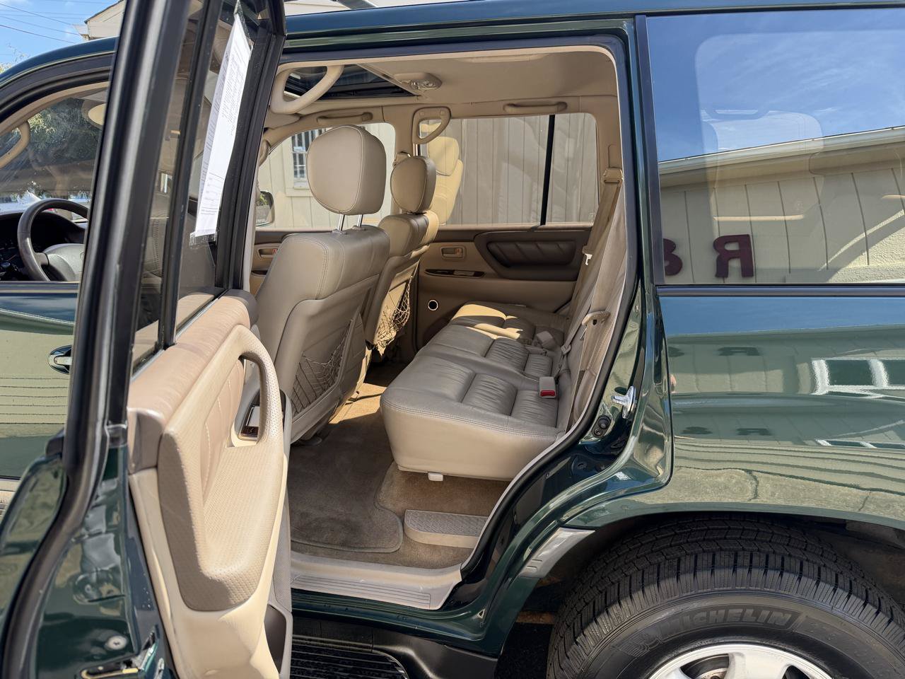 Used 1999 Toyota Land Cruiser w/ Leather Trim Pkg AWD/4WD image 17