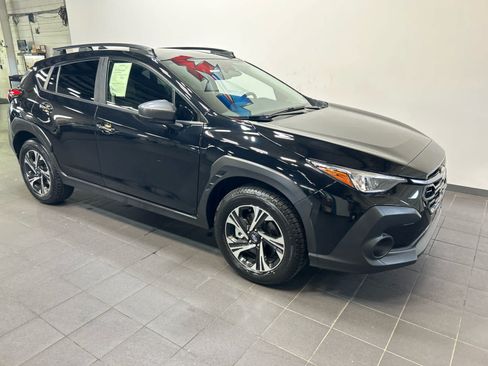 Used 2024 Subaru Crosstrek 2.0i Premium AWD/4WD image 2