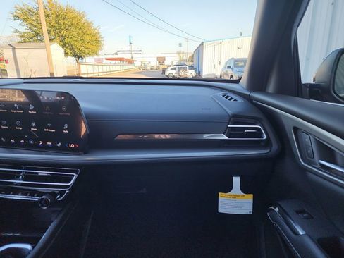 New 2026 Chevrolet Traverse LT w/ Midnight/Sport Edition image 19