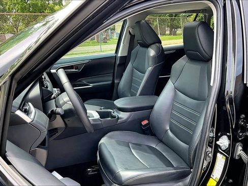 Used 2023 Toyota RAV4 XLE Premium FWD image 24
