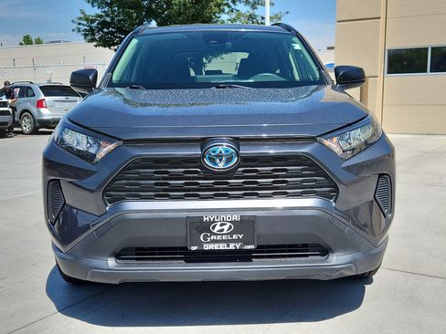 Used 2022 Toyota RAV4 LE AWD/4WD image 8