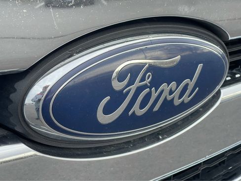 Used 2015 Ford F350 XLT w/ Camper Package image 8