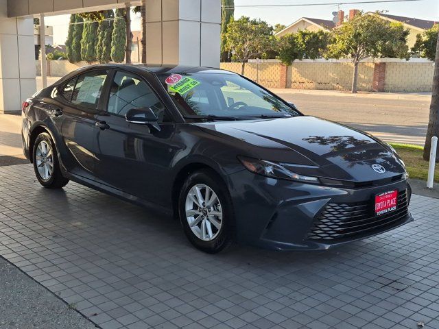 Used 2025 Toyota Camry LE FWD image 3