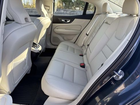 Used 2024 Volvo S60 B5 Ultimate w/ Climate Package image 28