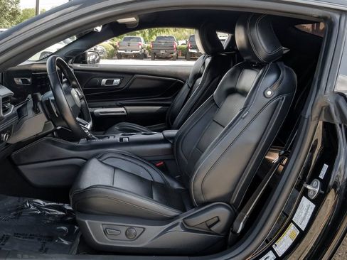 Used 2025 Ford Mustang GT Premium RWD image 31