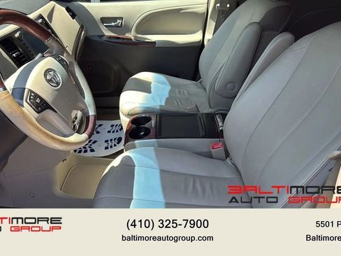 Used 2013 Toyota Sienna Limited w/ Premium Pkg AWD/4WD image 10