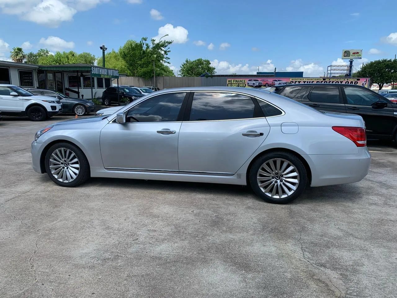 Used 2014 Hyundai Equus Ultimate RWD image 9
