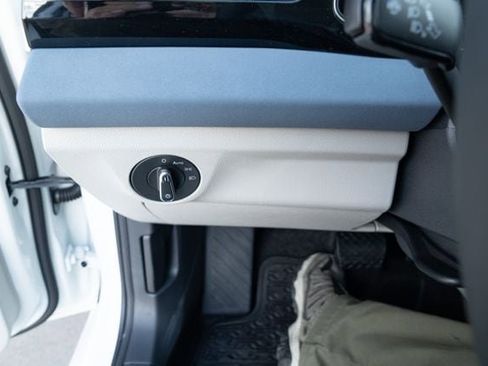 New 2026 Volkswagen Jetta SE image 25