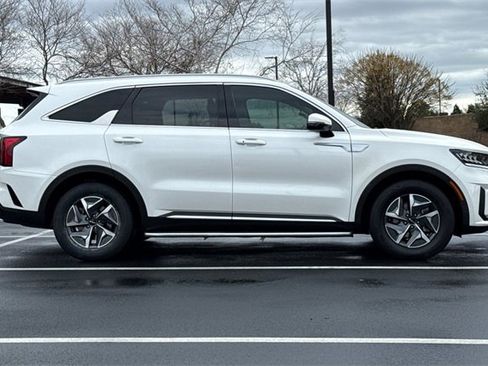 Used 2022 Kia Sorento S image 3