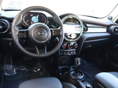 Used 2022 MINI Cooper S w/ Premium Package image 17