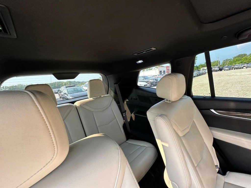 Used 2021 Cadillac XT6 Sport AWD/4WD image 18