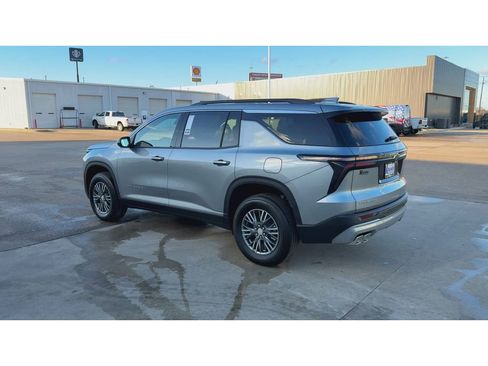 New 2026 Chevrolet Traverse LT w/ LPO, Floor Liner Package image 6