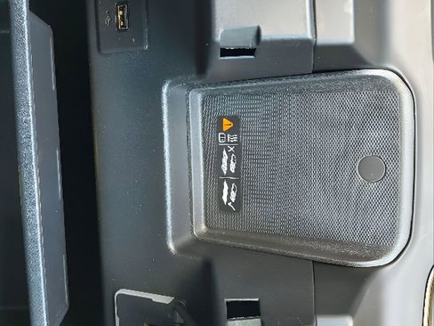 Used 2023 Chevrolet Silverado 1500 ZR2 w/ Technology Package image 29