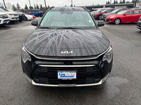 Certified 2023 Kia Niro EX Touring image 2