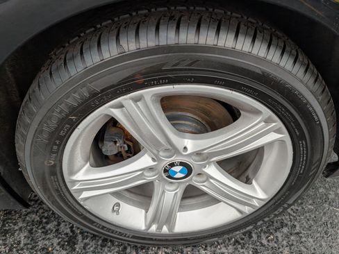 Used 2015 BMW 320i Sedan RWD image 9