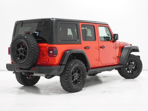 Certified 2025 Jeep Wrangler Willys image 7