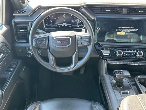 Used 2024 GMC Sierra 1500 AT4 w/ Technology Package AWD/4WD image 9