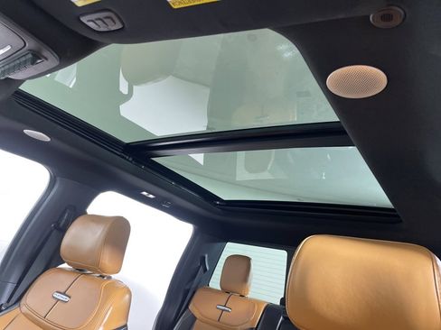 Used 2024 Ford F350 Platinum image 19