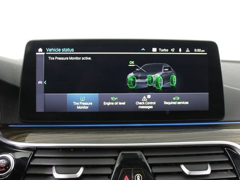 Used 2023 BMW 530e w/ M Sport Package image 12