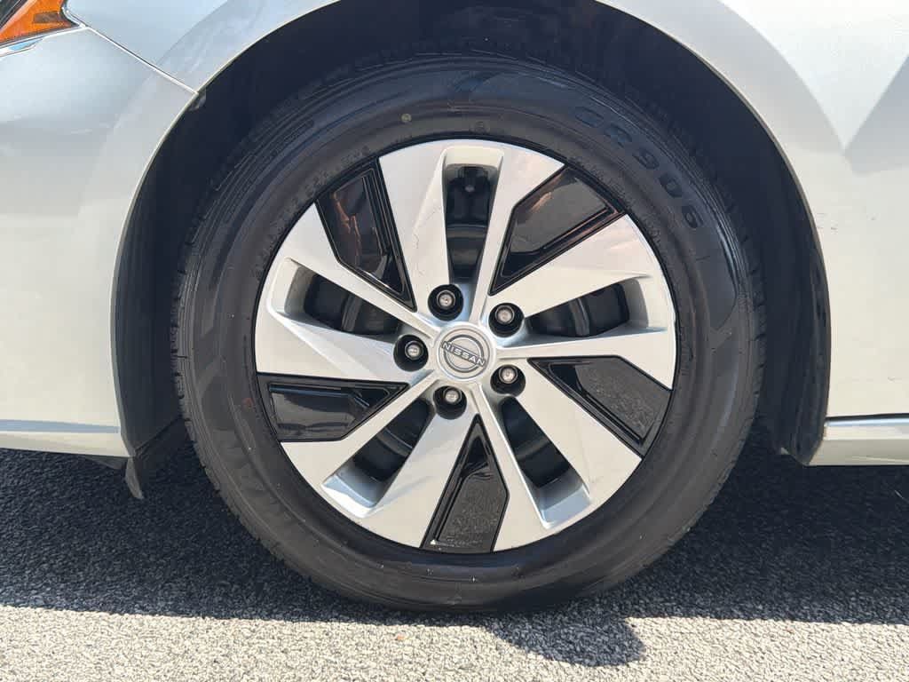 Used 2023 Nissan Altima 2.5 S FWD image 11