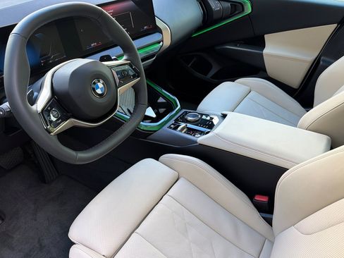 Used 2025 BMW X3 xDrive30i w/ Convenience Package image 11