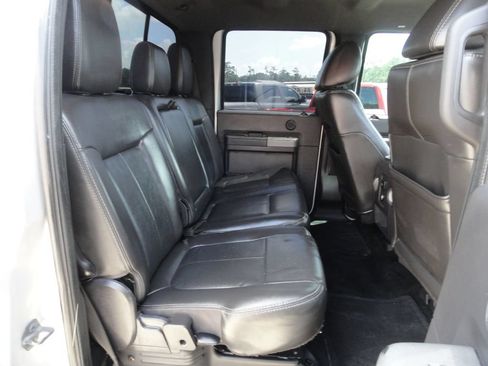 Used 2011 Ford F250 Lariat w/ Lariat Interior Pkg AWD/4WD image 7