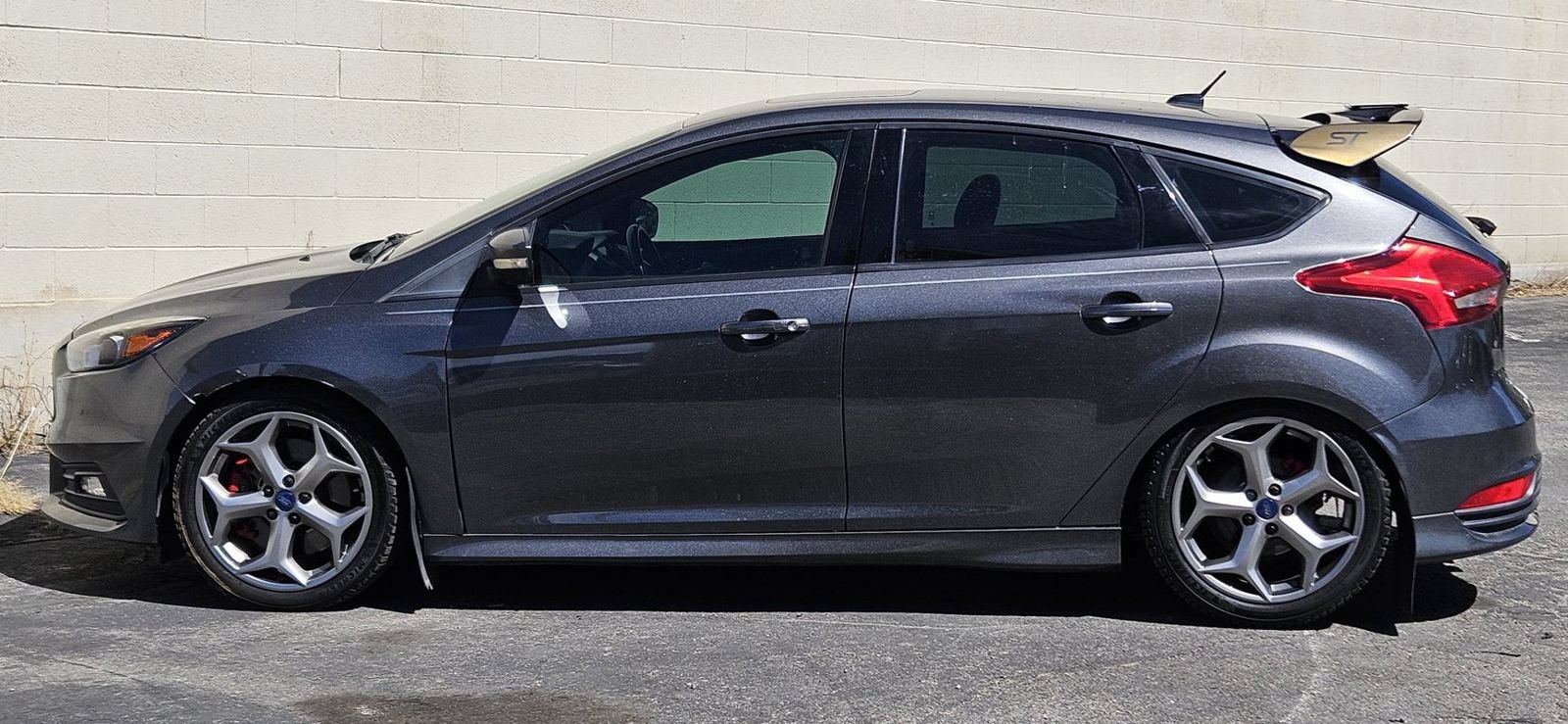 Used 2017 Ford Focus ST w/ Equipment Group 401A FWD image 2