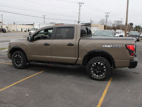 Used 2020 Nissan Titan PRO-4X w/ Pro-4x Convenience Package image 5