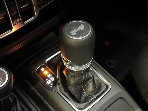 New 2026 Jeep Wrangler Unlimited Sahara AWD/4WD image 21
