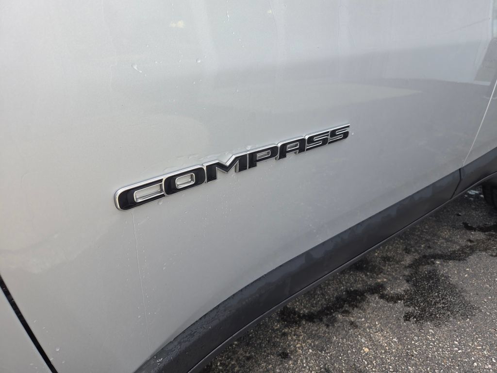 Used 2024 Jeep Compass Limited AWD/4WD image 15
