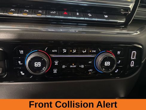 Used 2023 Chevrolet Silverado 1500 High Country w/ Technology Package image 17