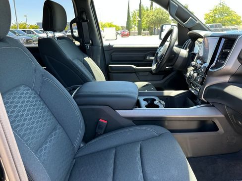 New 2026 RAM 1500 Express AWD/4WD image 14