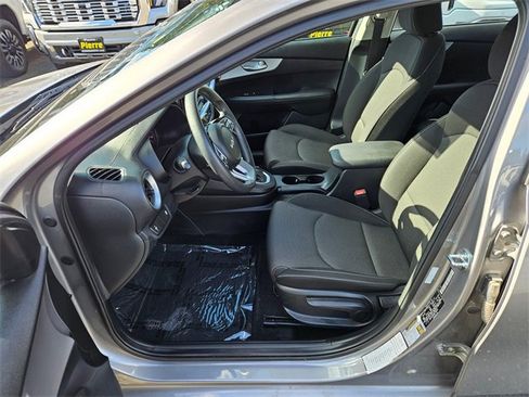Used 2024 Kia Forte LXS image 11