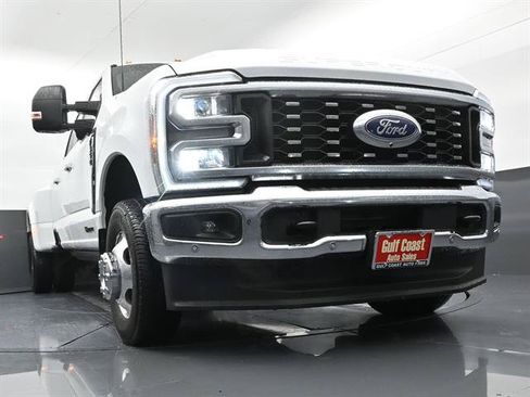 Used 2025 Ford F350 Lariat w/ Lariat Ultimate Package AWD/4WD image 35