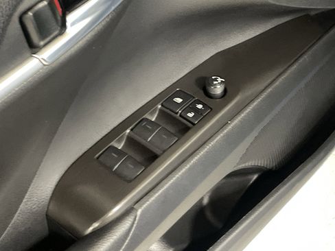 Used 2023 Toyota Camry SE w/ Cold Weather Package image 15