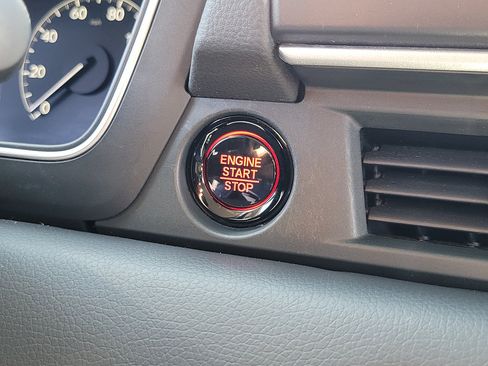 Used 2023 Honda Pilot EX-L image 30