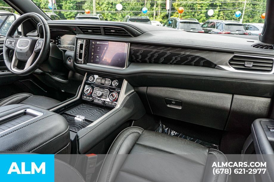 Used 2024 GMC Yukon Denali AWD/4WD image 27
