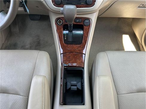 Used 2007 Toyota Highlander Limited AWD/4WD image 24