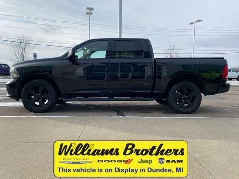Used 2018 RAM 1500 Express w/ Black Ram 1500 Express Group image 8