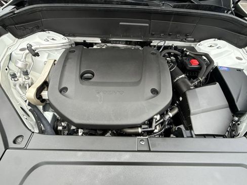 Used 2024 Volvo XC90 B6 Ultimate w/ Protection Package image 29