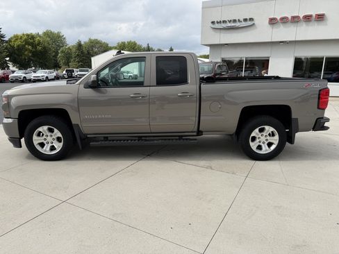 Used 2017 Chevrolet Silverado 1500 LT w/ All Star Edition AWD/4WD image 5