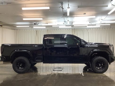 New 2026 GMC Sierra 2500 Denali Ultimate AWD/4WD image 5