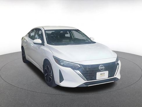 Used 2025 Nissan Sentra SV FWD image 3
