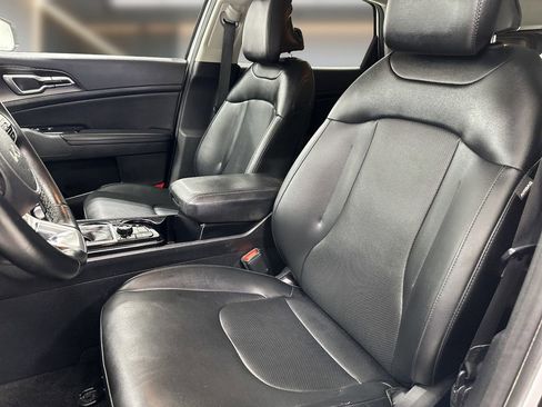 Used 2023 Kia Sportage EX FWD image 13