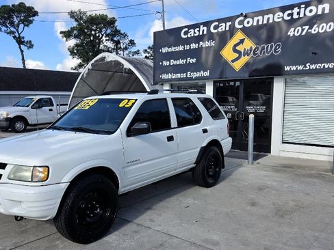Used 2003 Isuzu Rodeo S RWD image 2
