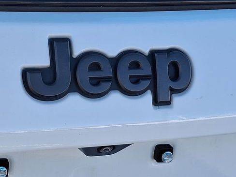 Used 2024 Jeep Compass Trailhawk w/ Trailhawk Convenience Group AWD/4WD image 30